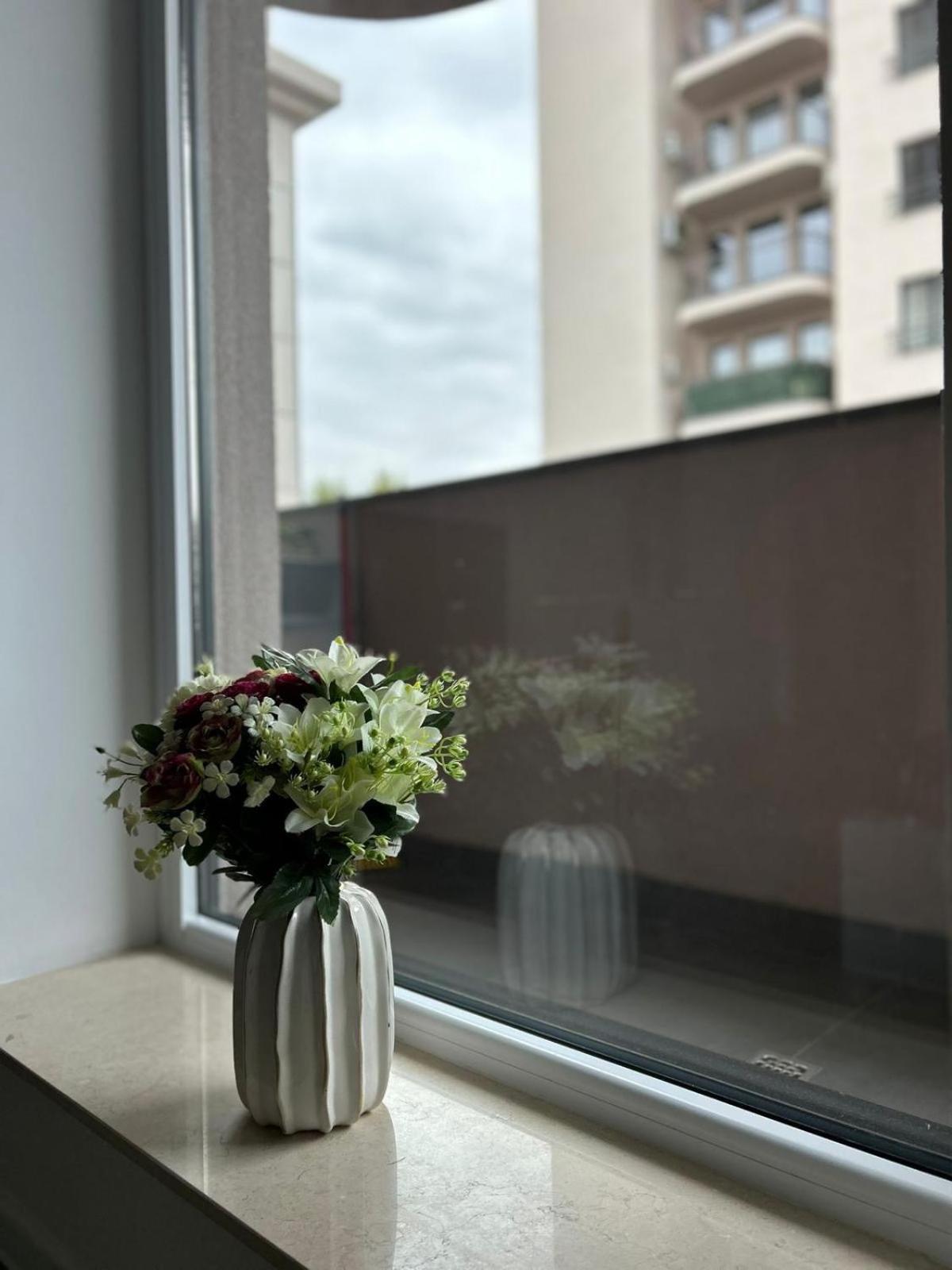 Summit Stay Apartment Букурещ Екстериор снимка